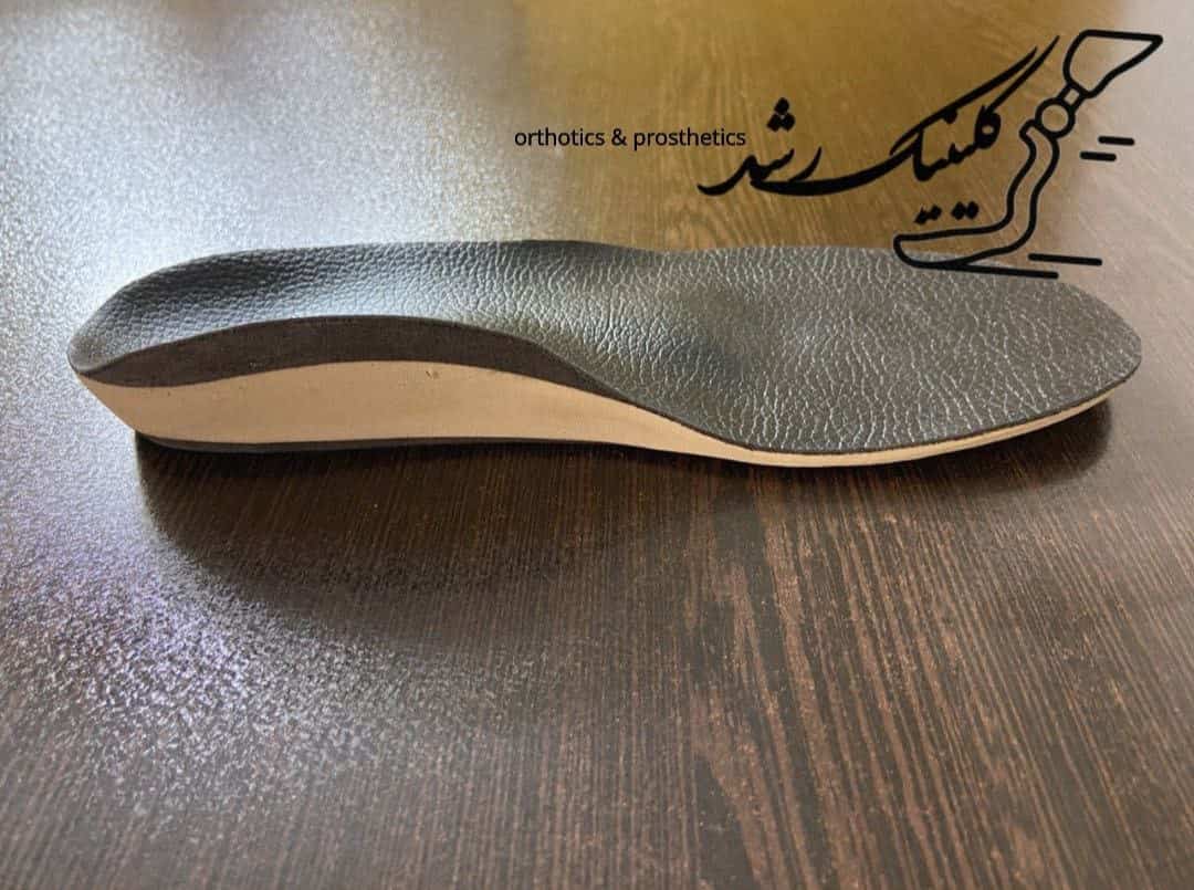 نمای نزدیک از کفی طبی کفش